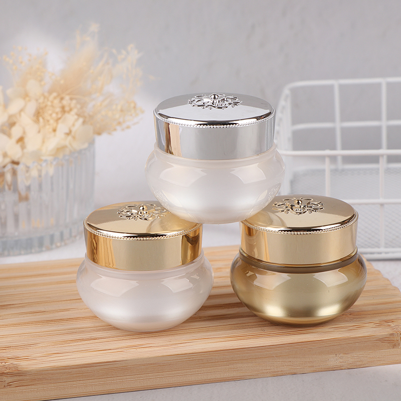 ขวดครีมอะคริลิคแบบเติมได้ ขนาด - Luxury Skincare & Spa Reviews บทวิจารณ์และราคา
